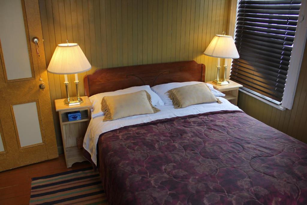 Auberge Du Cafe Chez Sam Baie-Sainte-Catherine Rom bilde